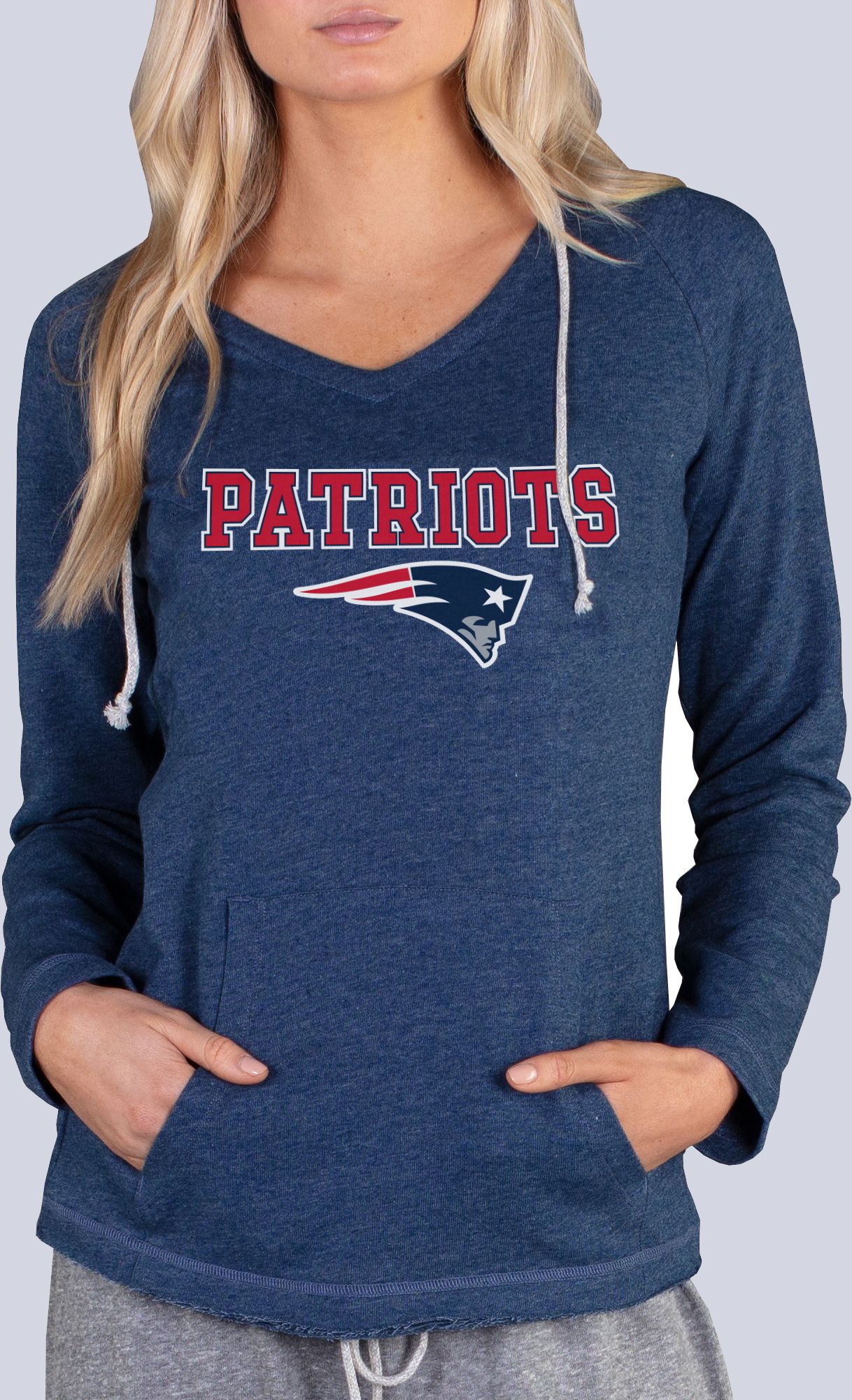 New Era Women's New England Patriots Grey Balloon Sleeve Crew Sweatshirt