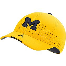 Jordan Men's Michigan Wolverines Maize AeroBill Swoosh Flex Classic99 Football Sideline Hat