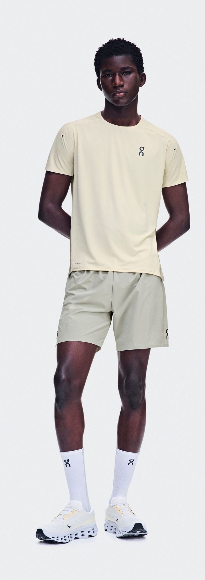 On Men's Performance T-Shirt - Brown