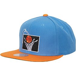 Mitchell & Ness Men's Cleveland Cavaliers Two Tone Hardwood Classic Snapback Hat