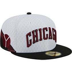 New Era Men's 2022-23 City Edition Chicago Bulls 59Fifty Fitted Hat