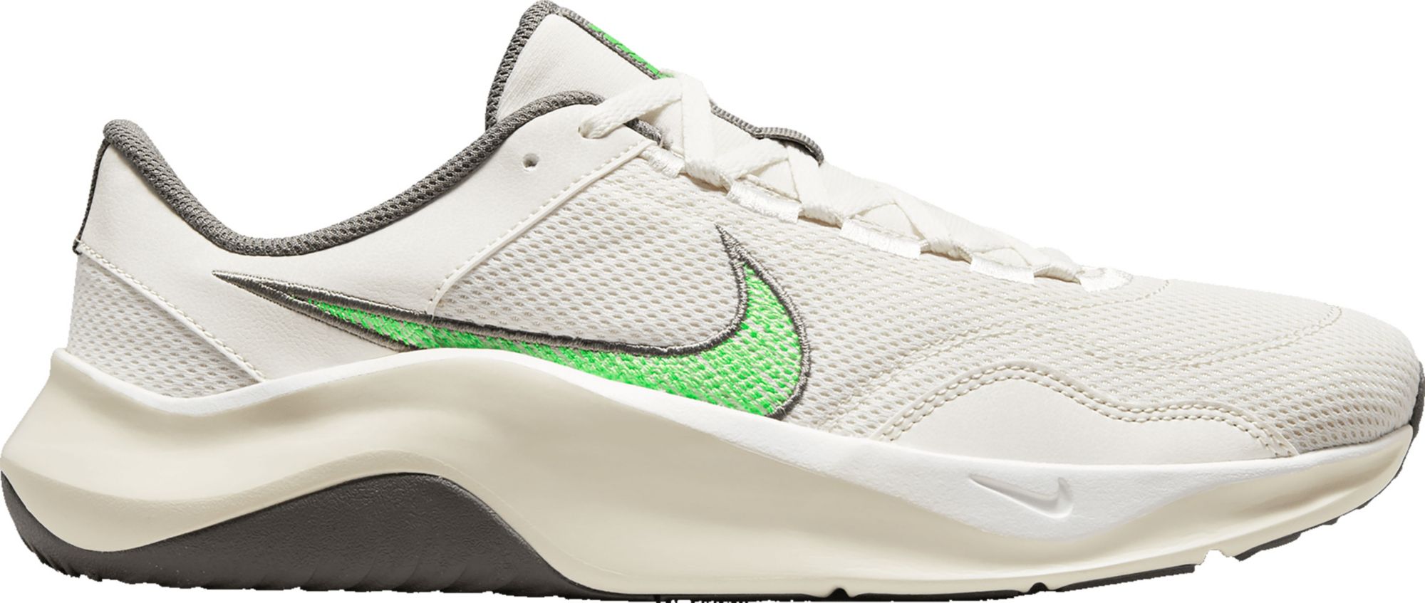 Nike Men's Legend Essential 3 Next Nature Training Shoes