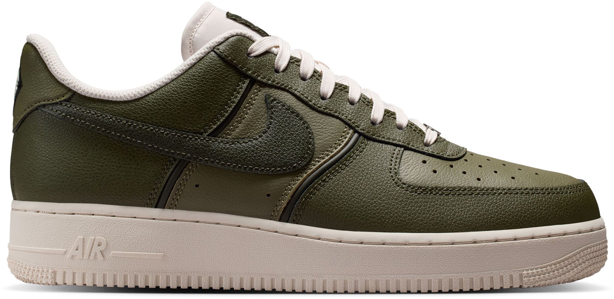 Nike Men's Air Force 1 '07 LV8 Shoes