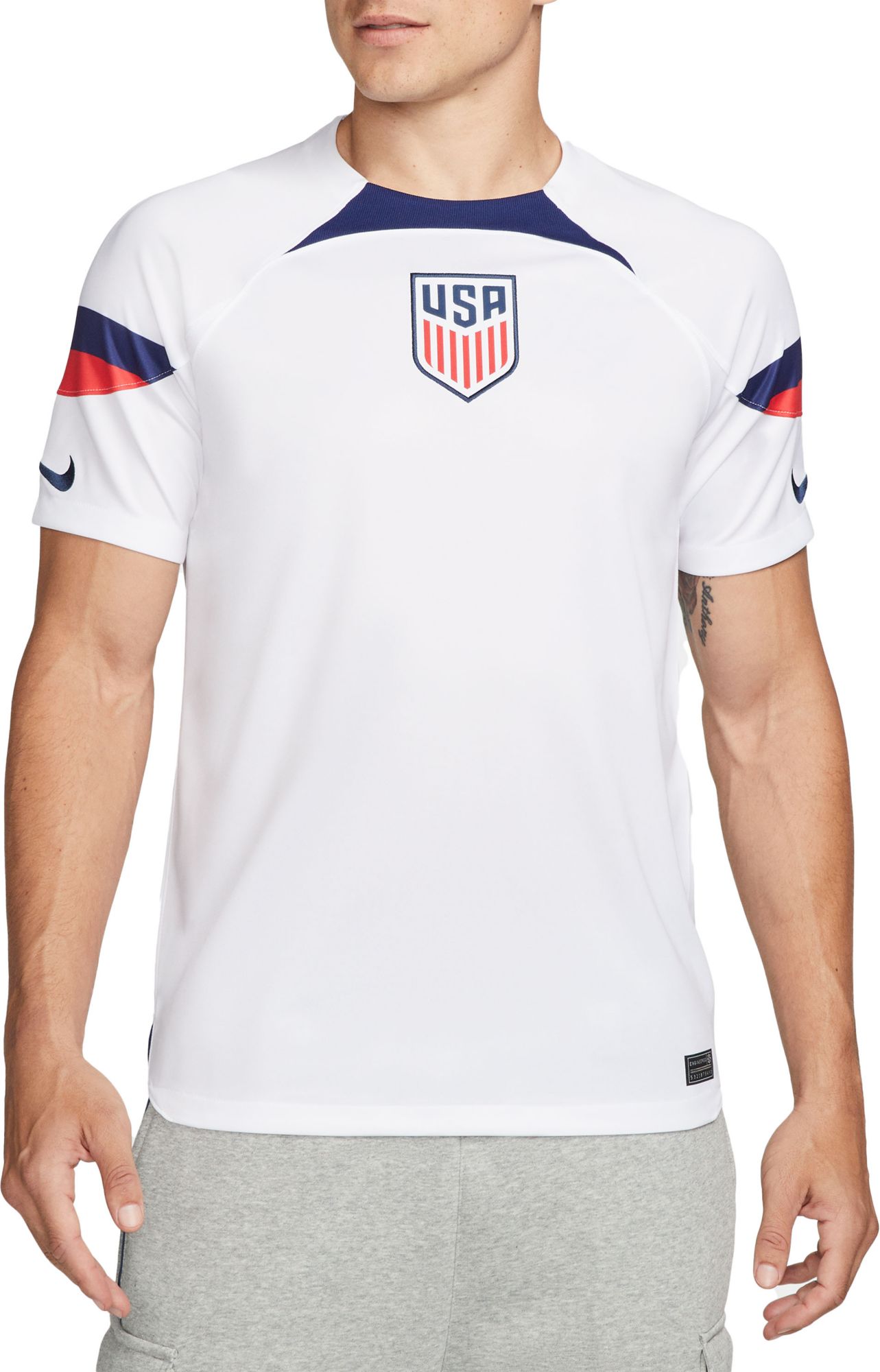 Mens Nike Christian Pulisic Team USA Soccer Jersey Size Large for Sale in  La Porte, TX - OfferUp