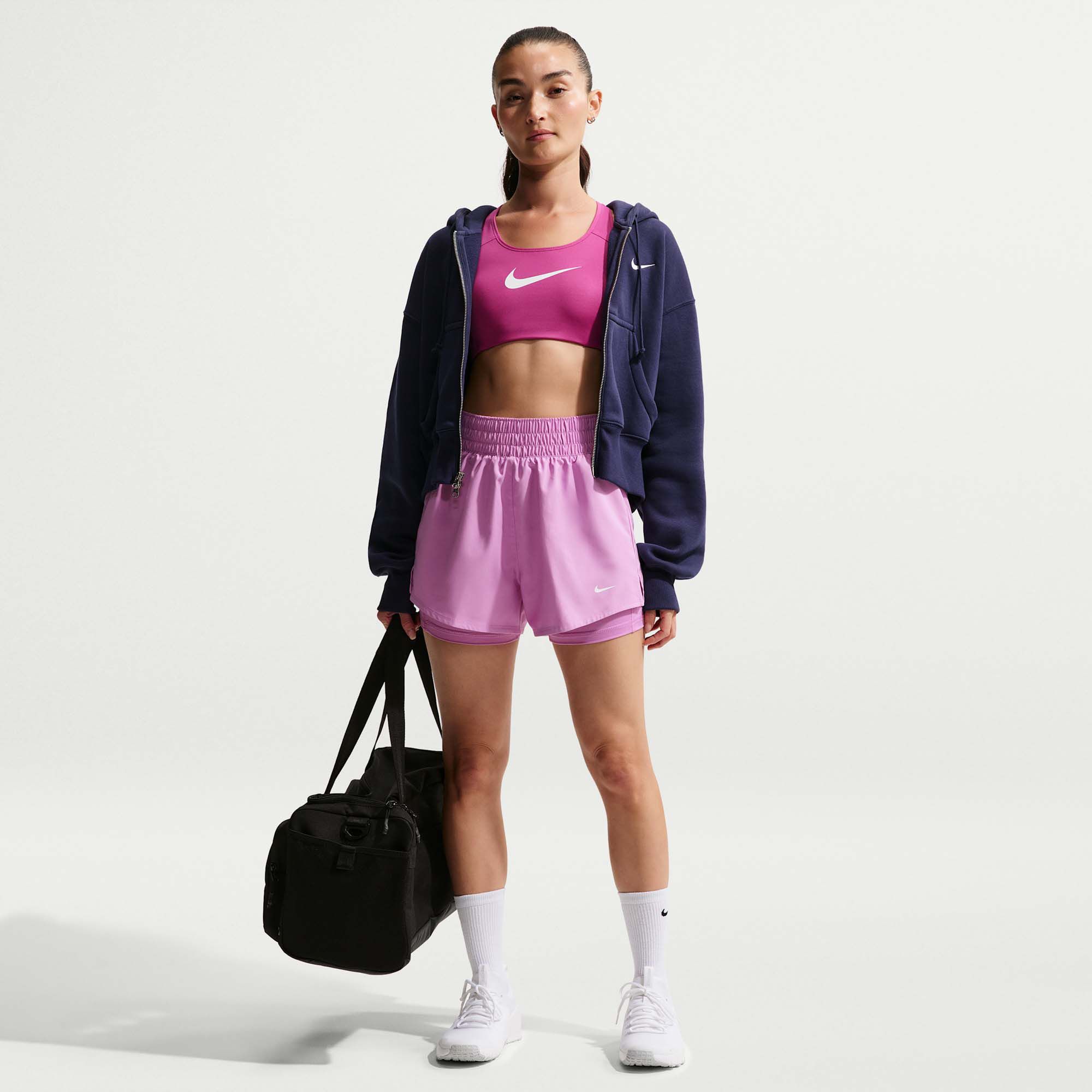 Lt Magenta/White