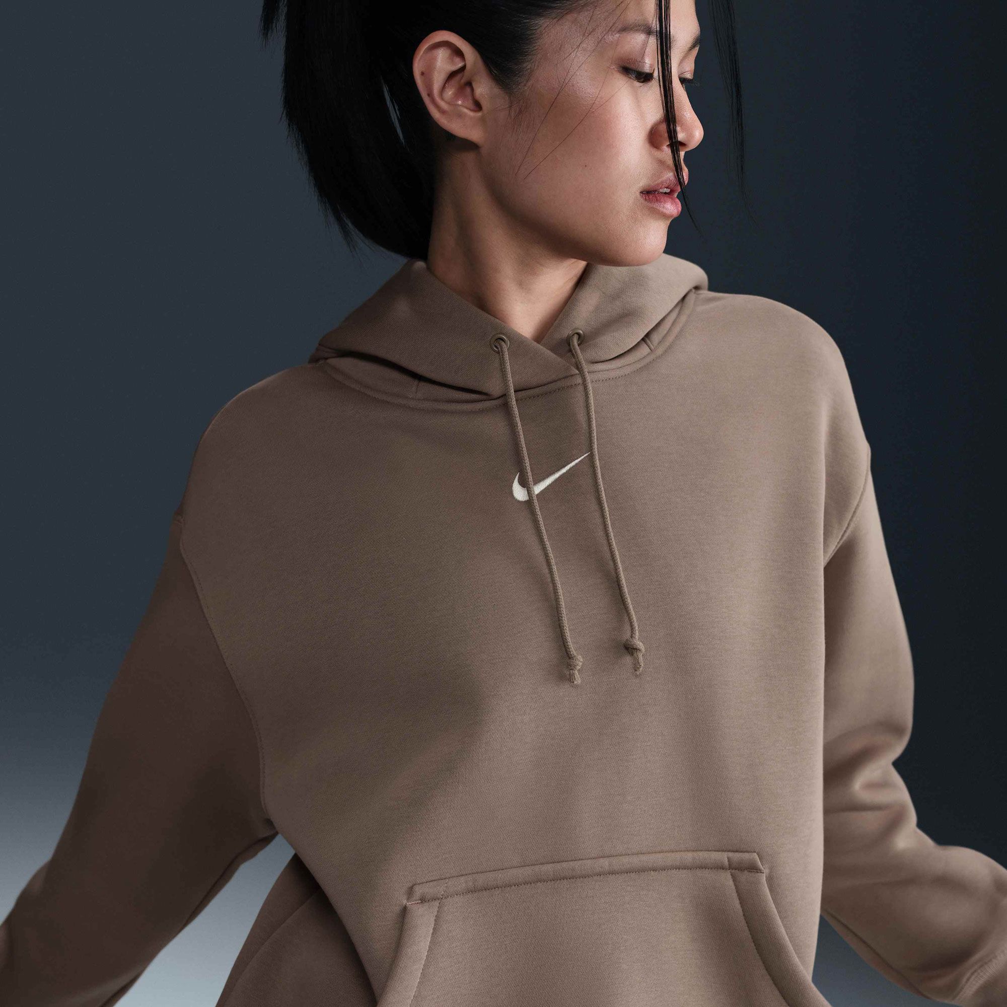 Nike Women's Sportswear Phoenix Fleece Oversized Pullover Hoodie