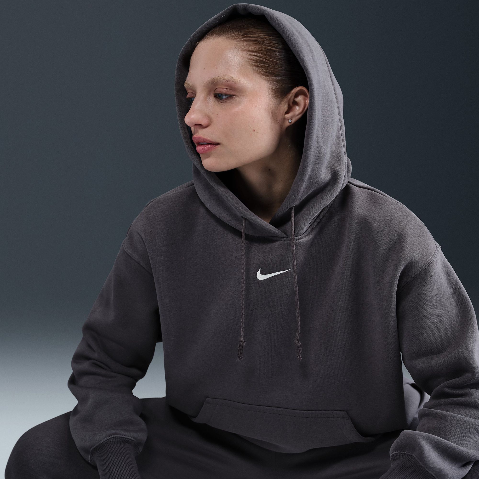 Nike Women's Sportswear Phoenix Fleece Oversized Pullover Hoodie