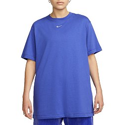 Nike Women's Essentials Boyfriend T-Shirt