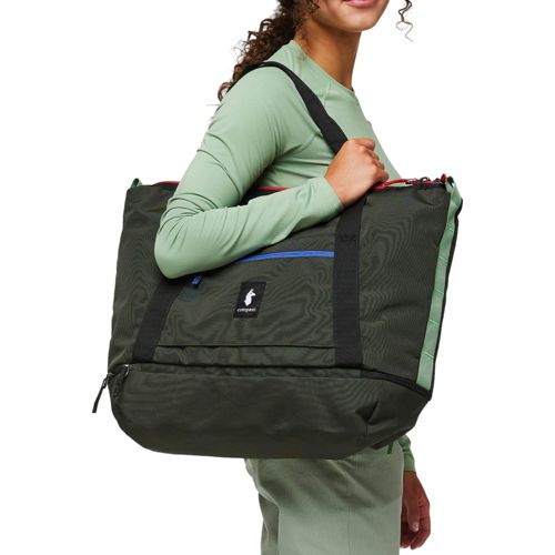【AWAY】The Outdoor Tote 45L Active Tote 45L in Forest Green | Away