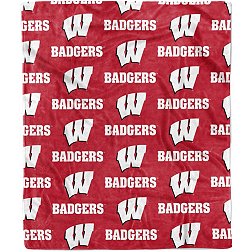 Logo Brands Wisconsin Badgers Plush Blanket