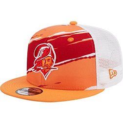 New Era Men's Tampa Bay Buccaneers Tear Team Color 9Fifty Adjustable Trucker Hat