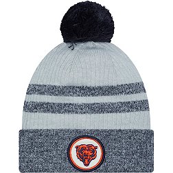 New Era Men's Chicago Bears Patch Grey Pom Knit Beanie