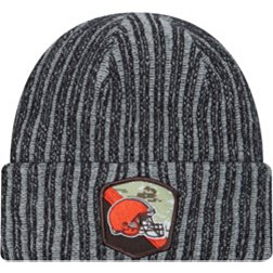 New Era Men's Cleveland Browns 2023 Salute to Service Black Knit Beanie