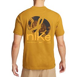 Nike Men's Dri-FIT Studio '72 Short Sleeve Graphic T-Shirt