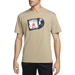 Nike Men's Max90 OC Basketball Short Sleeve Graphic T-Shirt