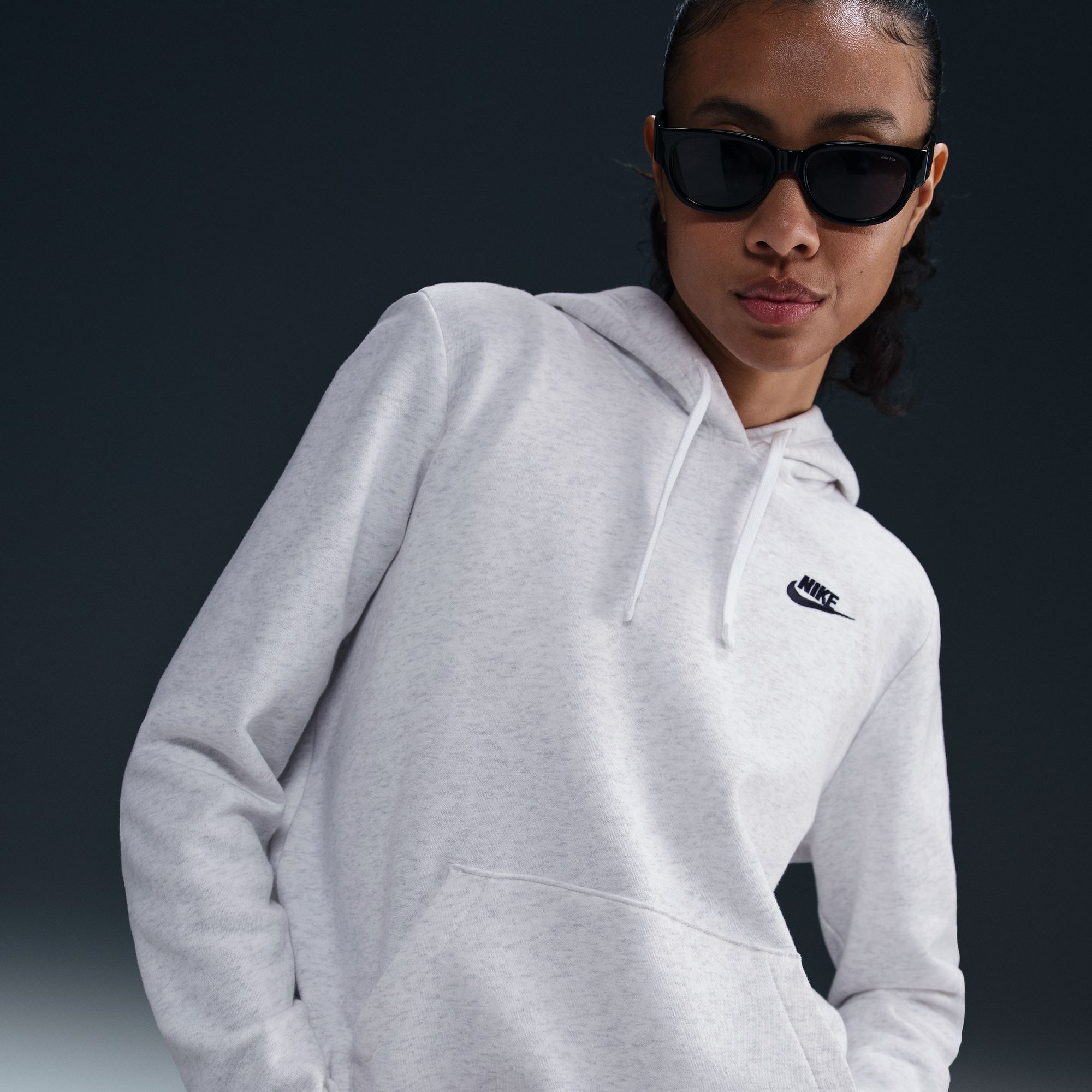 Nike Women's Sportswear Club Fleece Pullover Hoodie Birch Heather thumbnail
