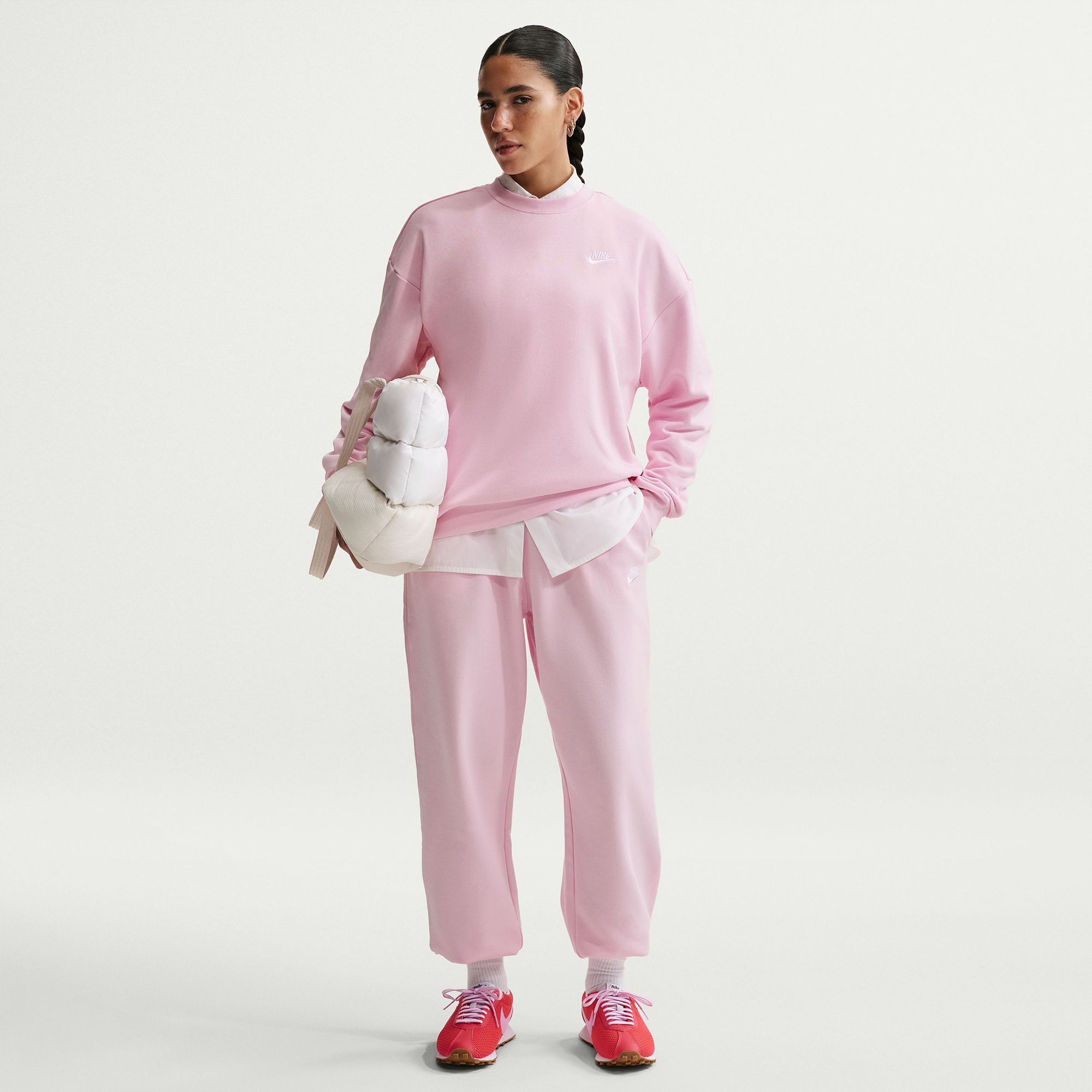 Nike Women's Sportswear Club Fleece Mid-Rise Oversized Sweatpants