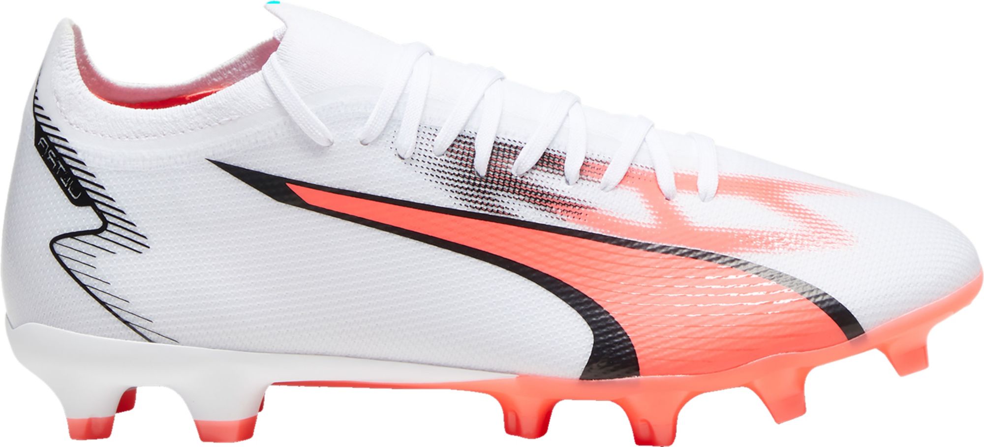 Mens soccer best sale cleats clearance