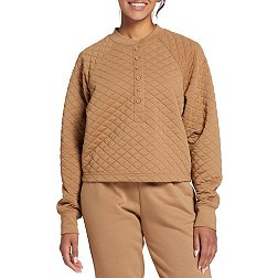 DSG Women's Quilted Meet and Greet Henley Top