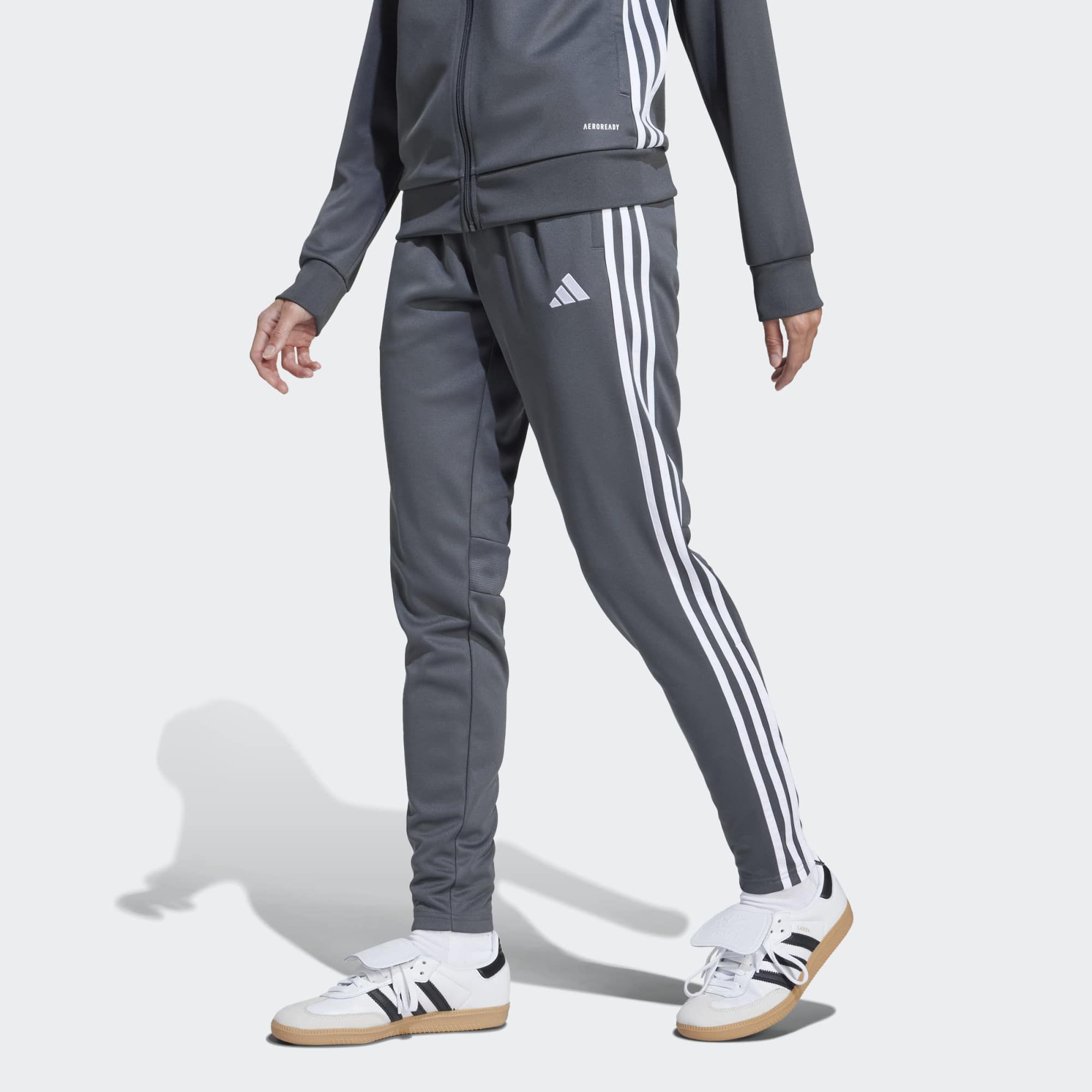 Grey/White