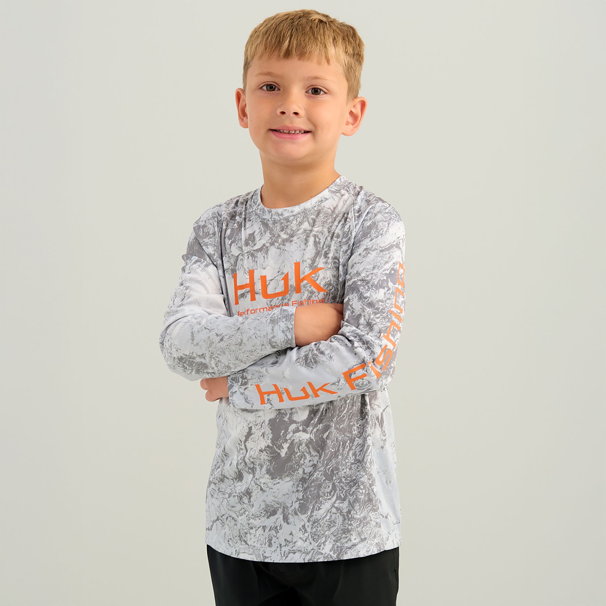 HUK Boys' Mossy Oak Pursuit Performance Long Sleeve Shirt