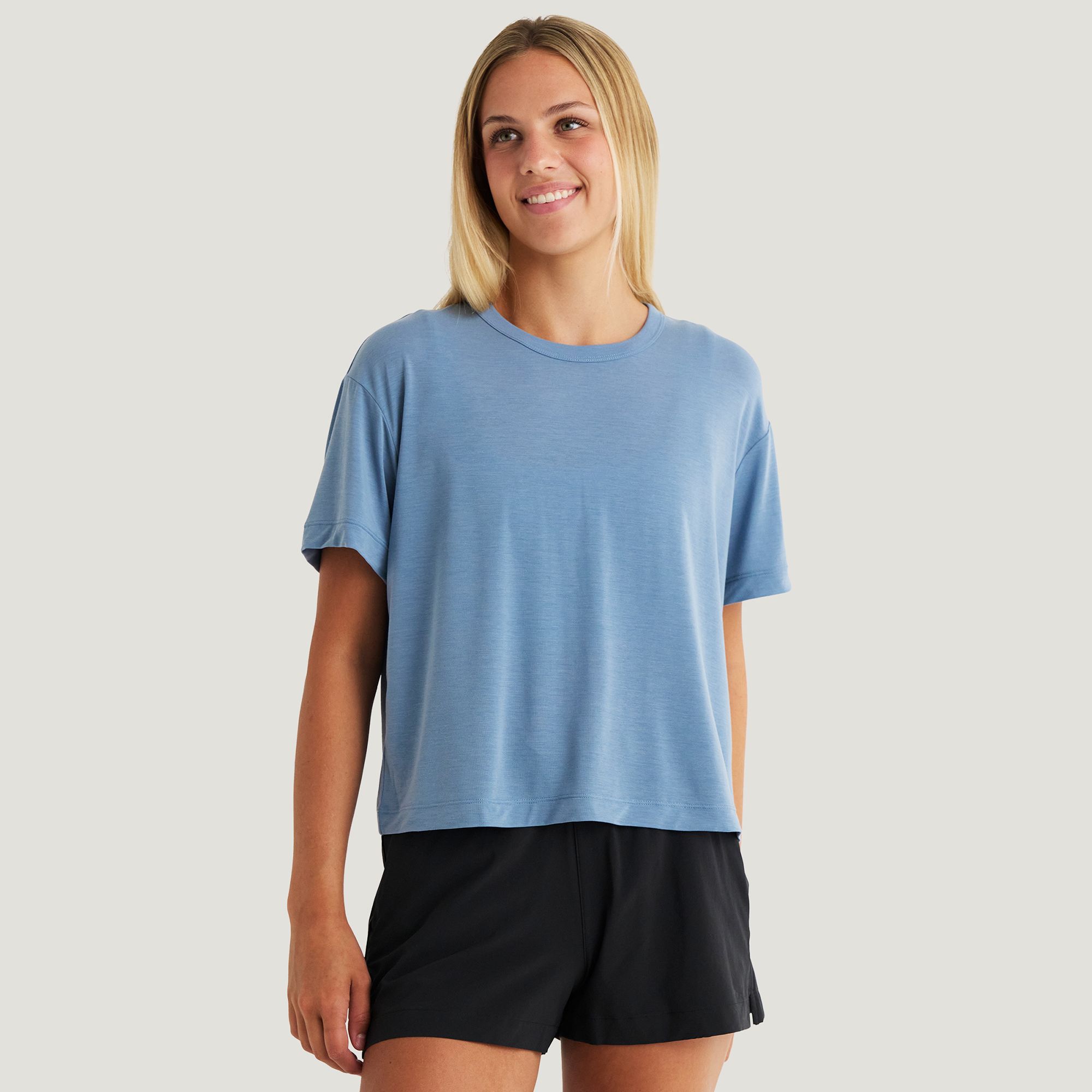 Free Fly Women's Elevate Lightweight Short Sleeve T-Shirt
