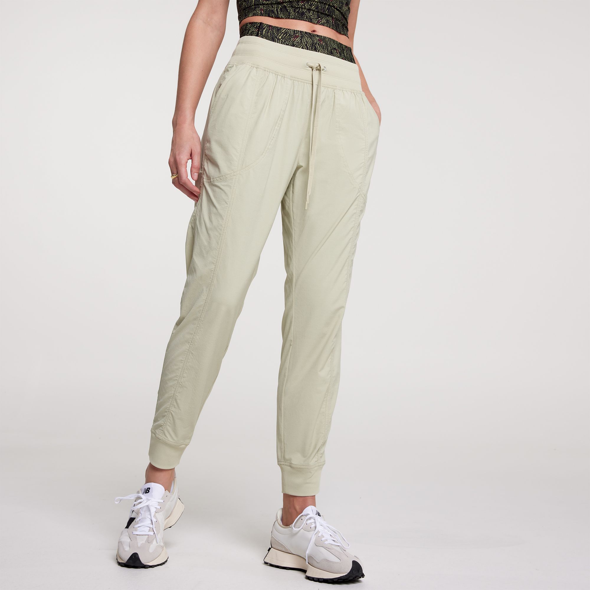 CALIA Women's Effortless Nyluxe Jogger