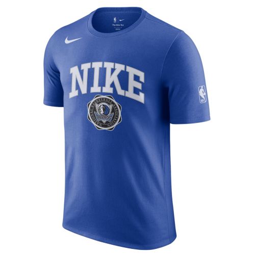 Nike Men's Dallas Mavericks Kyrie Irving #11 T-Shirt Dick's