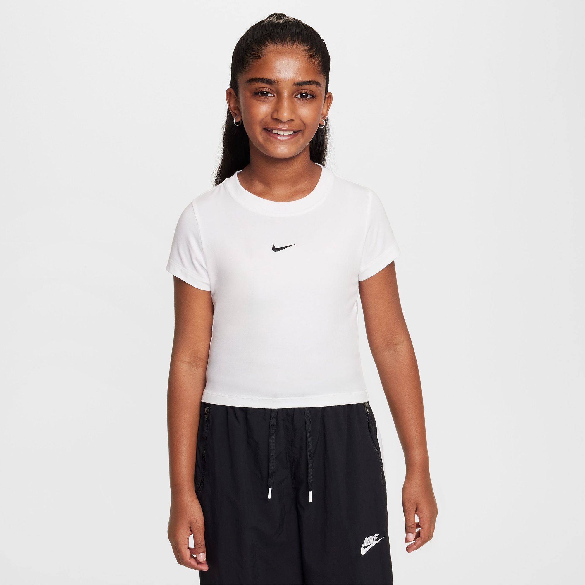 Nike Girls' Sportswear Cropped T-Shirt
