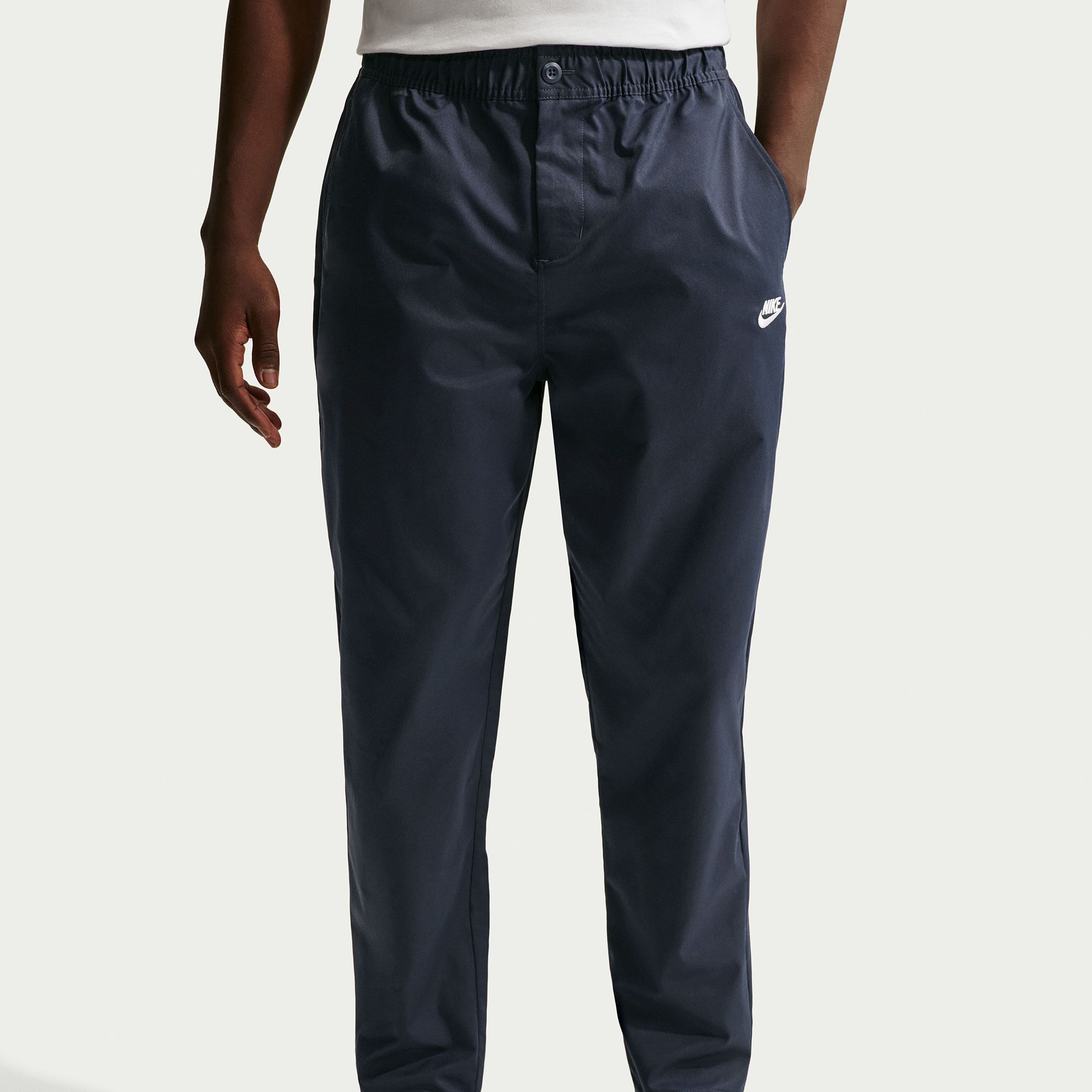 Nike Men's Club Woven Tapered Pants