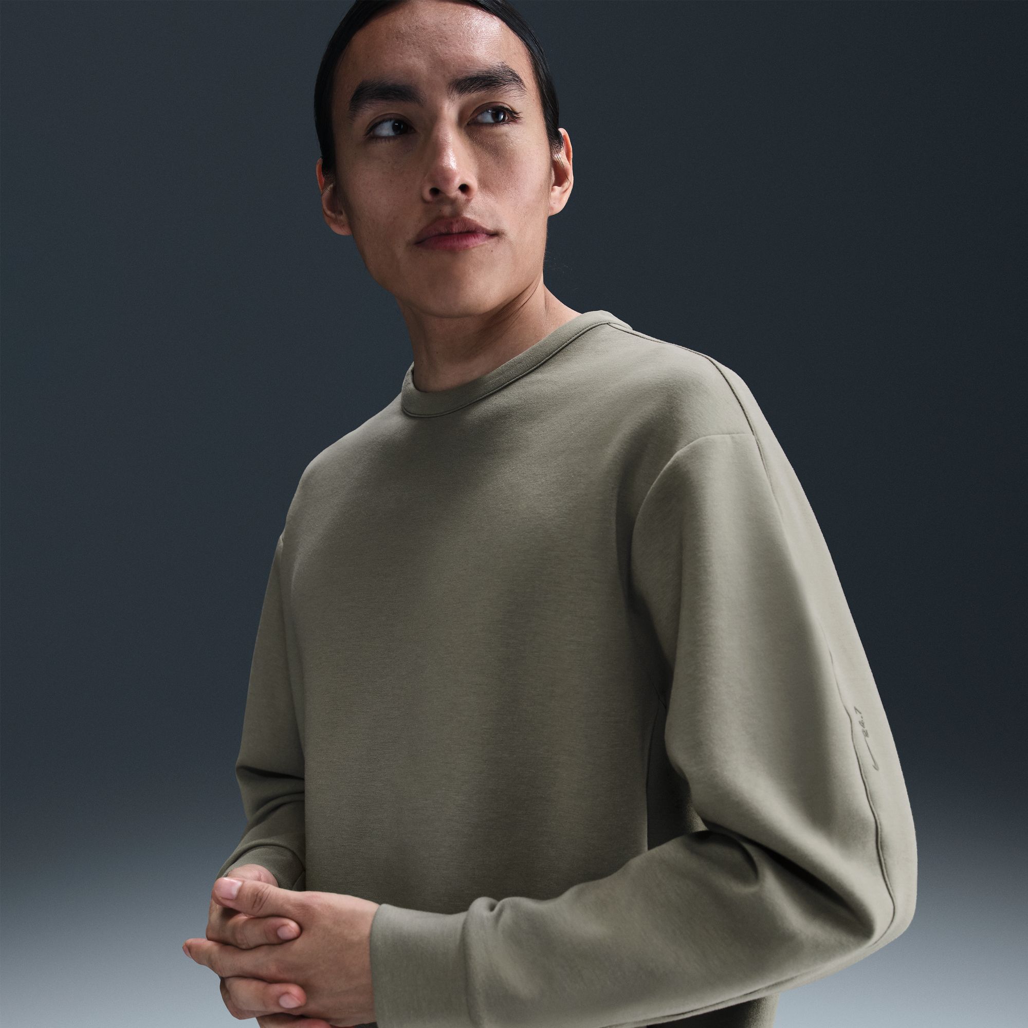 Nike Men's 24.7 ImpossiblySoft Dri-FIT Crewneck Sweatshirt