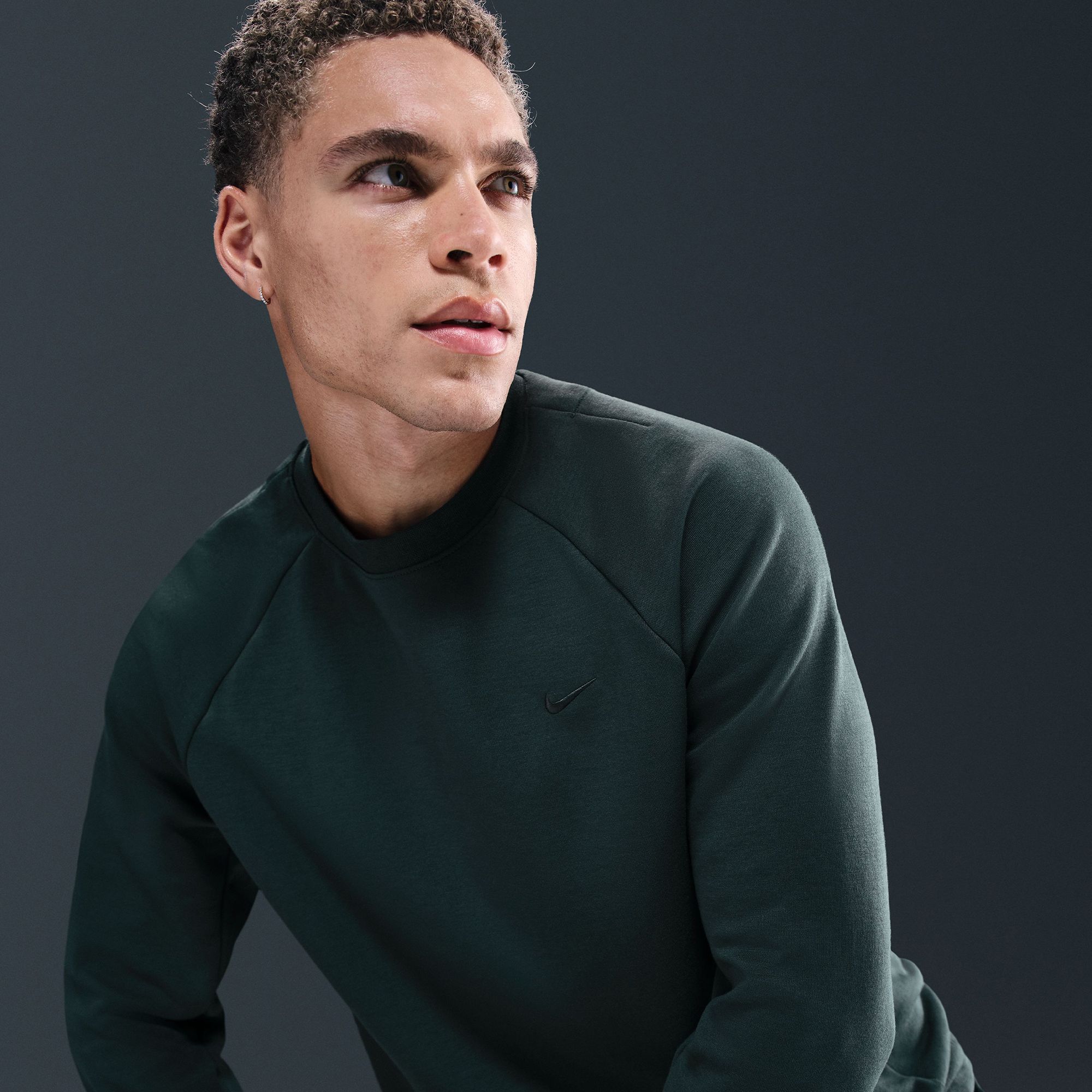 Nike Men's Dri-FIT Primary Fleece UV Crewneck Sweatshirt