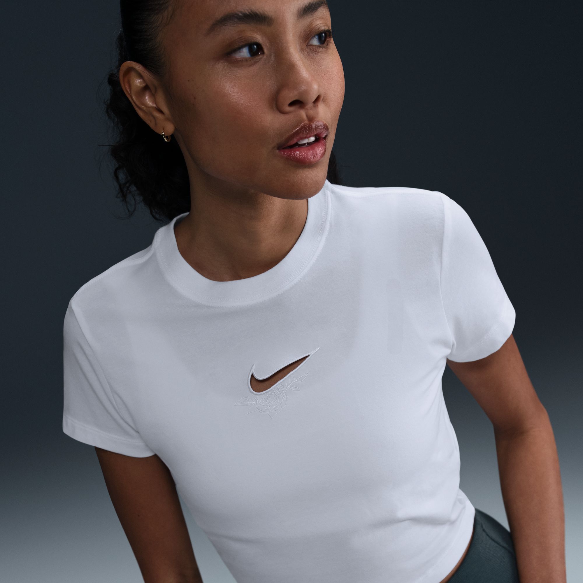 Nike Women's Sportswear Chill Knit Cropped T-Shirt