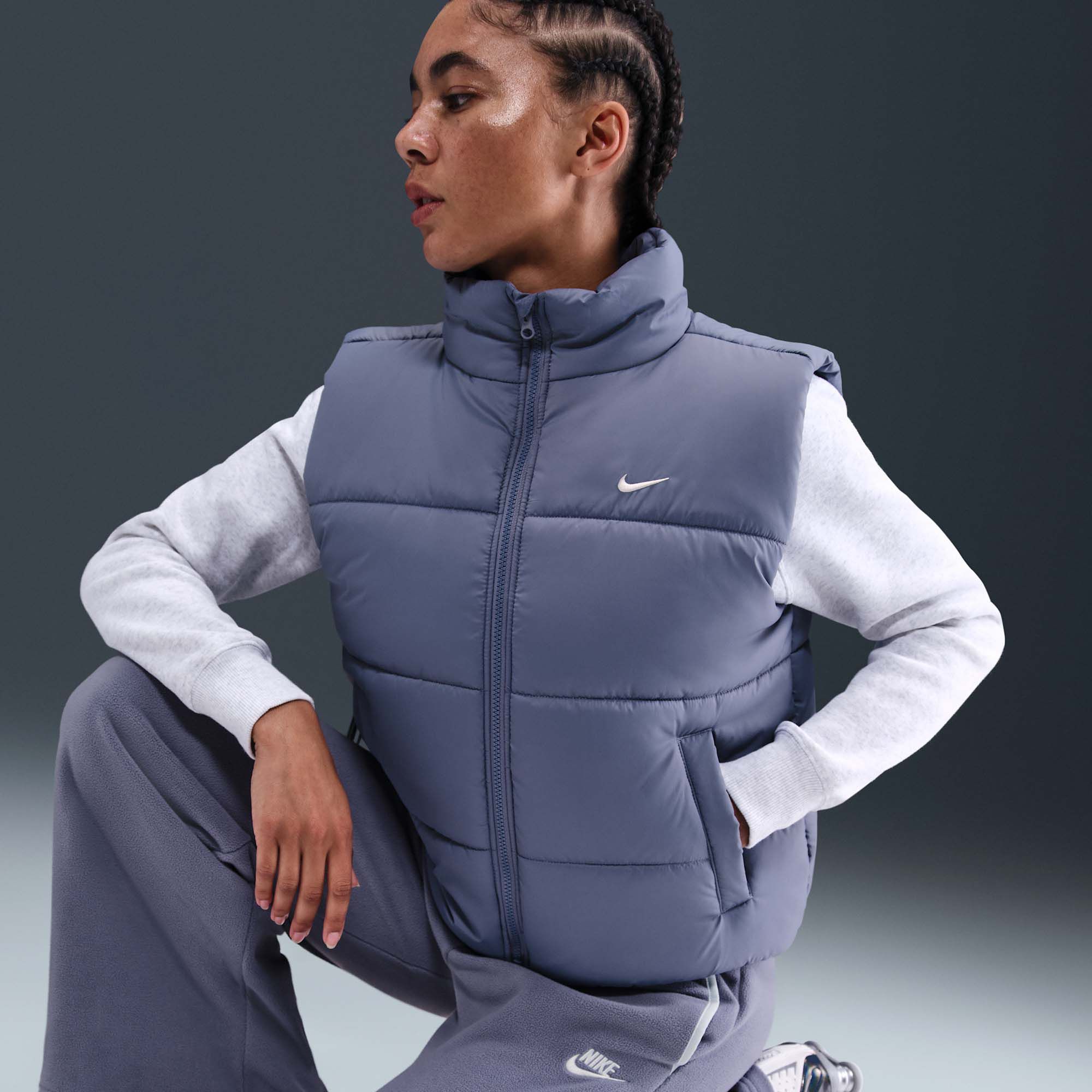 Nike Women's Sportswear Classic Puffer Therma-FIT Loose Vest