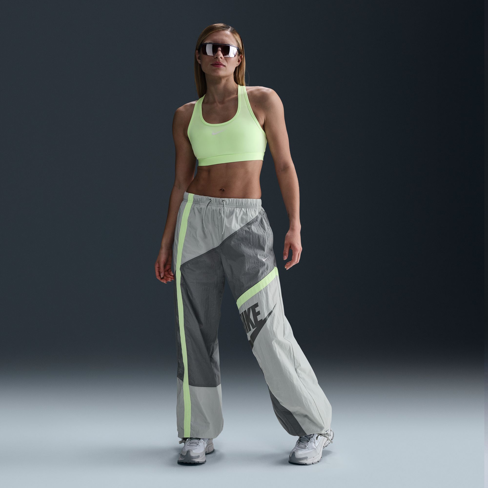 Nike Women's Sportswear Street Woven Open-Hem Pants