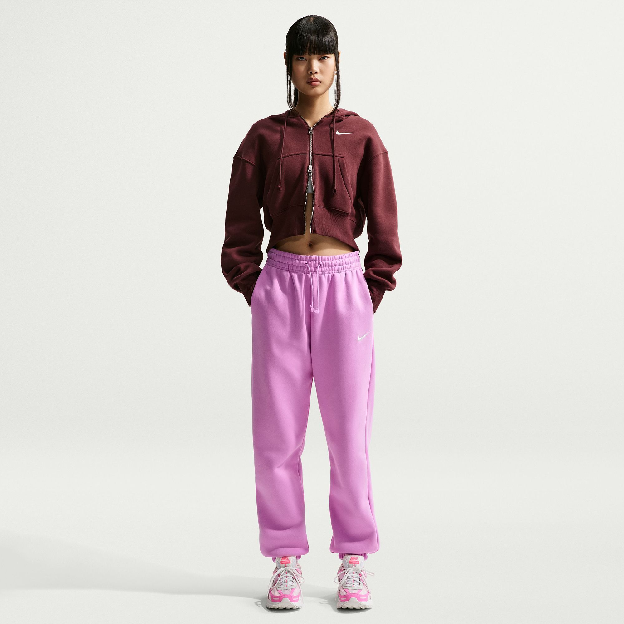Nike Women's Sportswear Phoenix Fleece High-Waisted Oversized Sweatpants Lt Magenta thumbnail