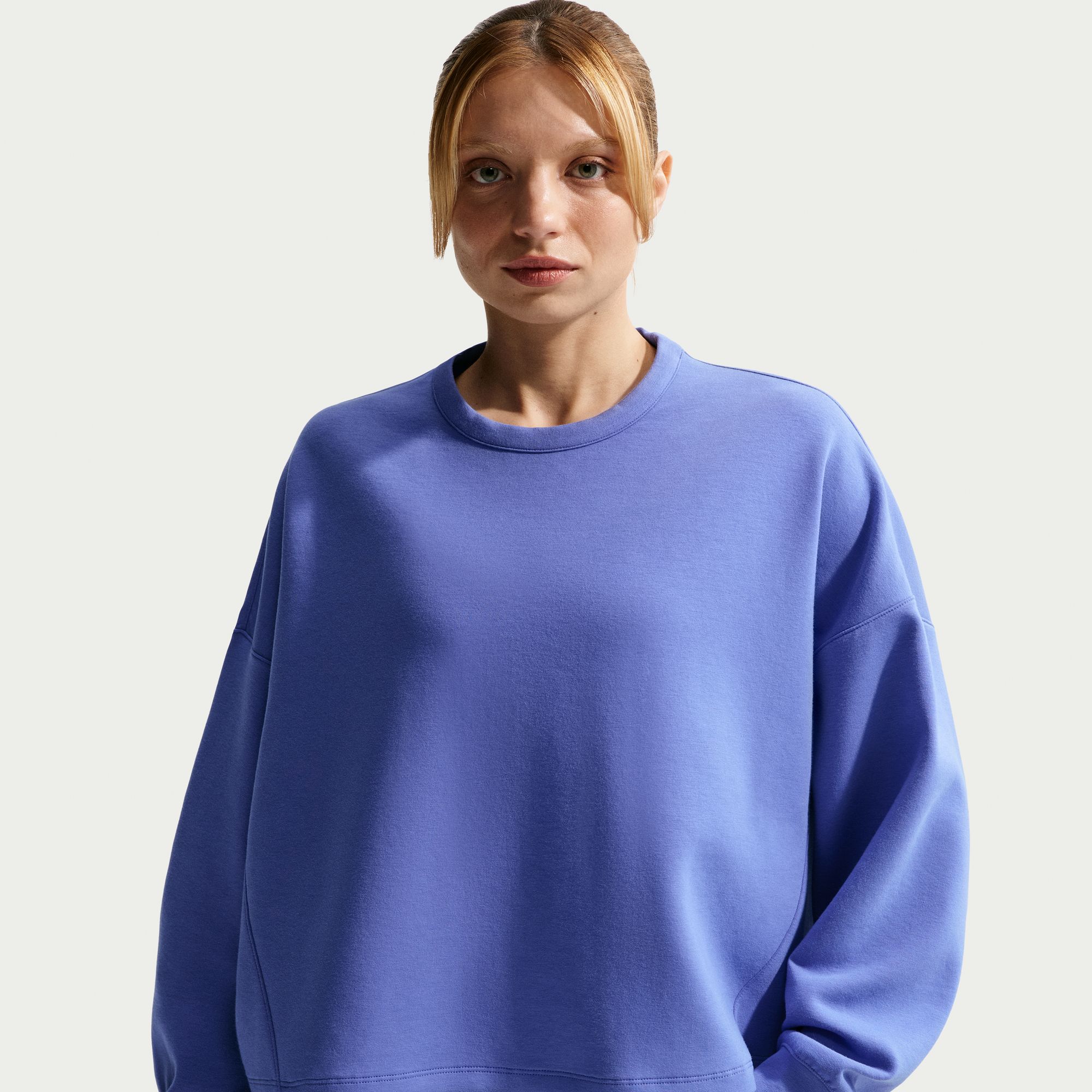 Nike Women's 24.7 ImpossiblySoft Oversized Crewneck Sweatshirt