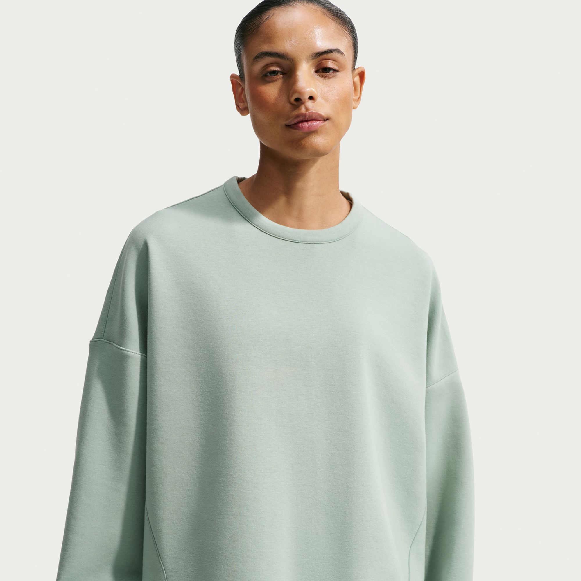 Nike Women's 24.7 ImpossiblySoft Oversized Crewneck Sweatshirt