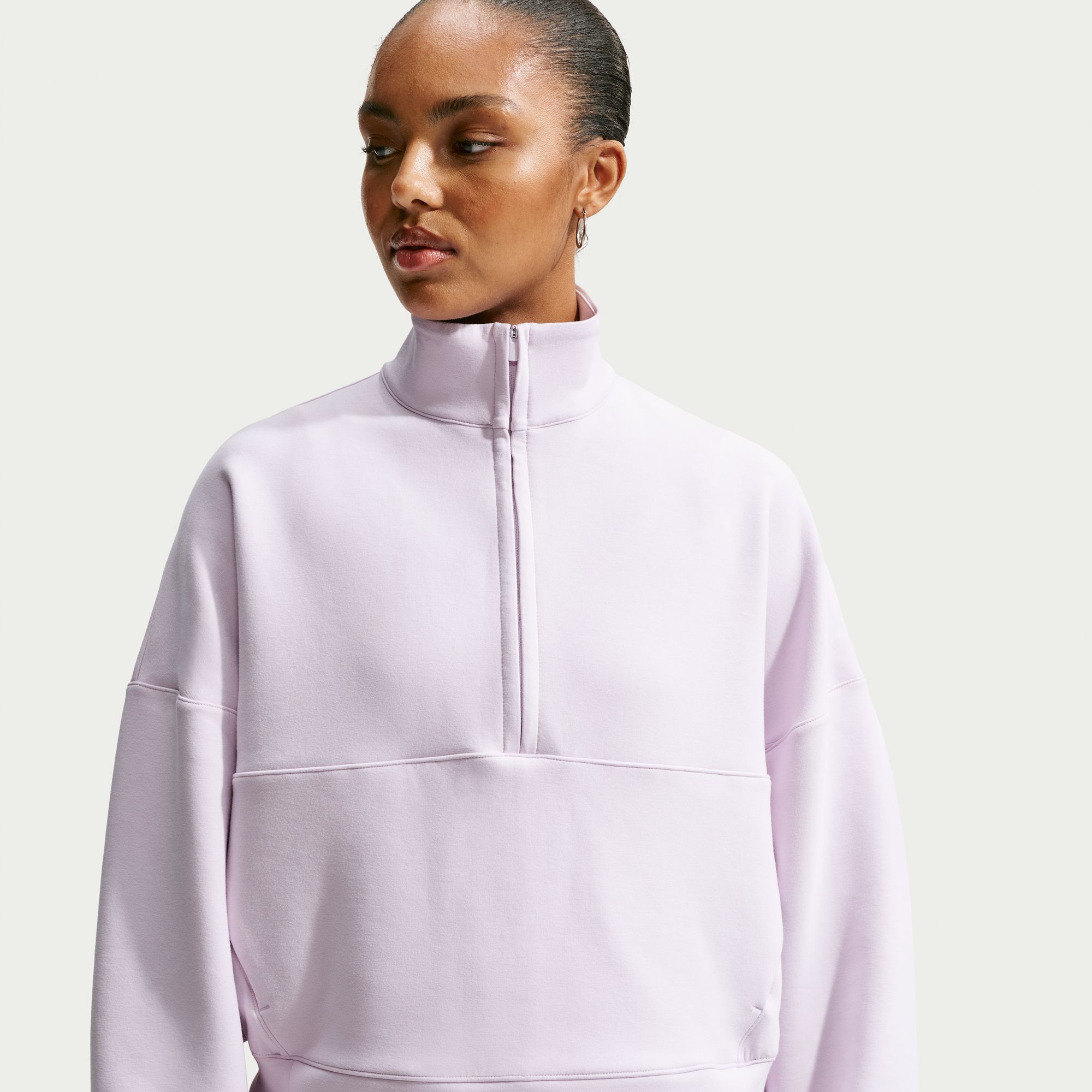 Nike Women's 24.7 ImpossiblySoft Oversized 1/2 Zip Sweatshirt