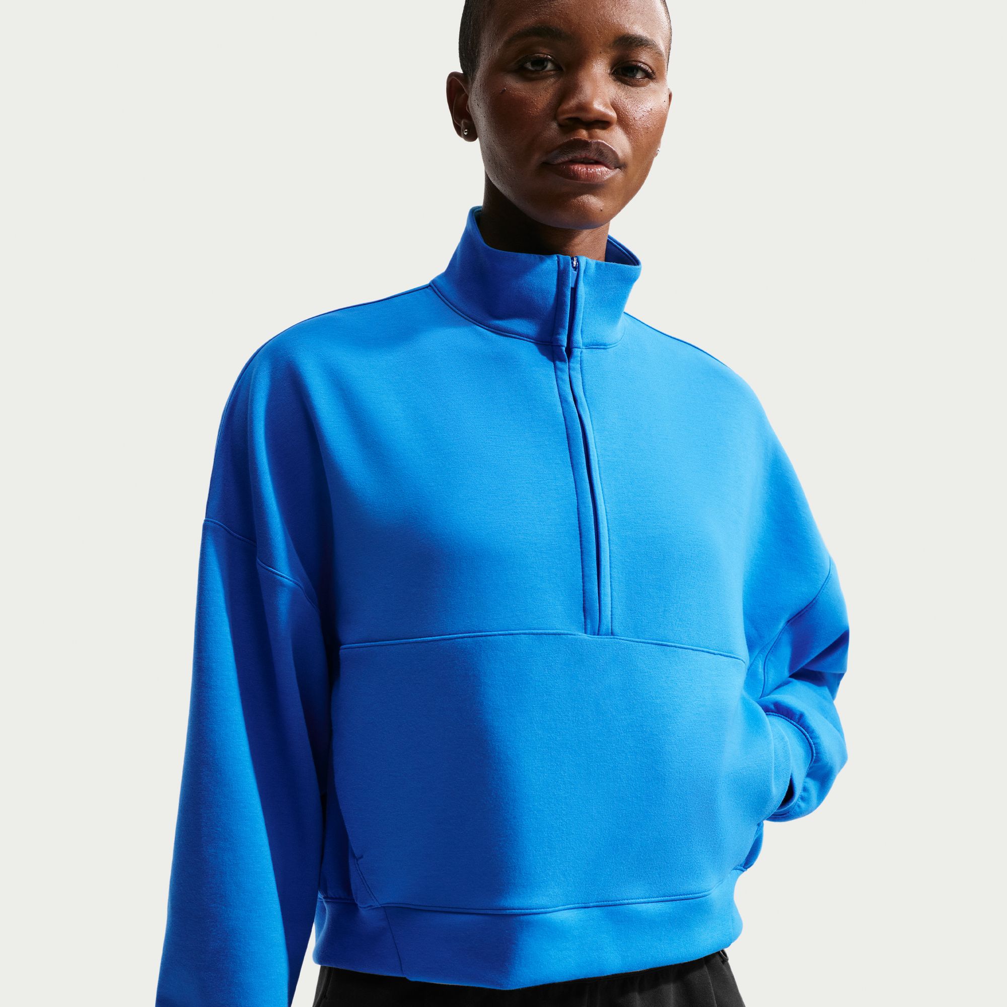 Nike Women's 24.7 ImpossiblySoft Oversized 1/2 Zip Sweatshirt