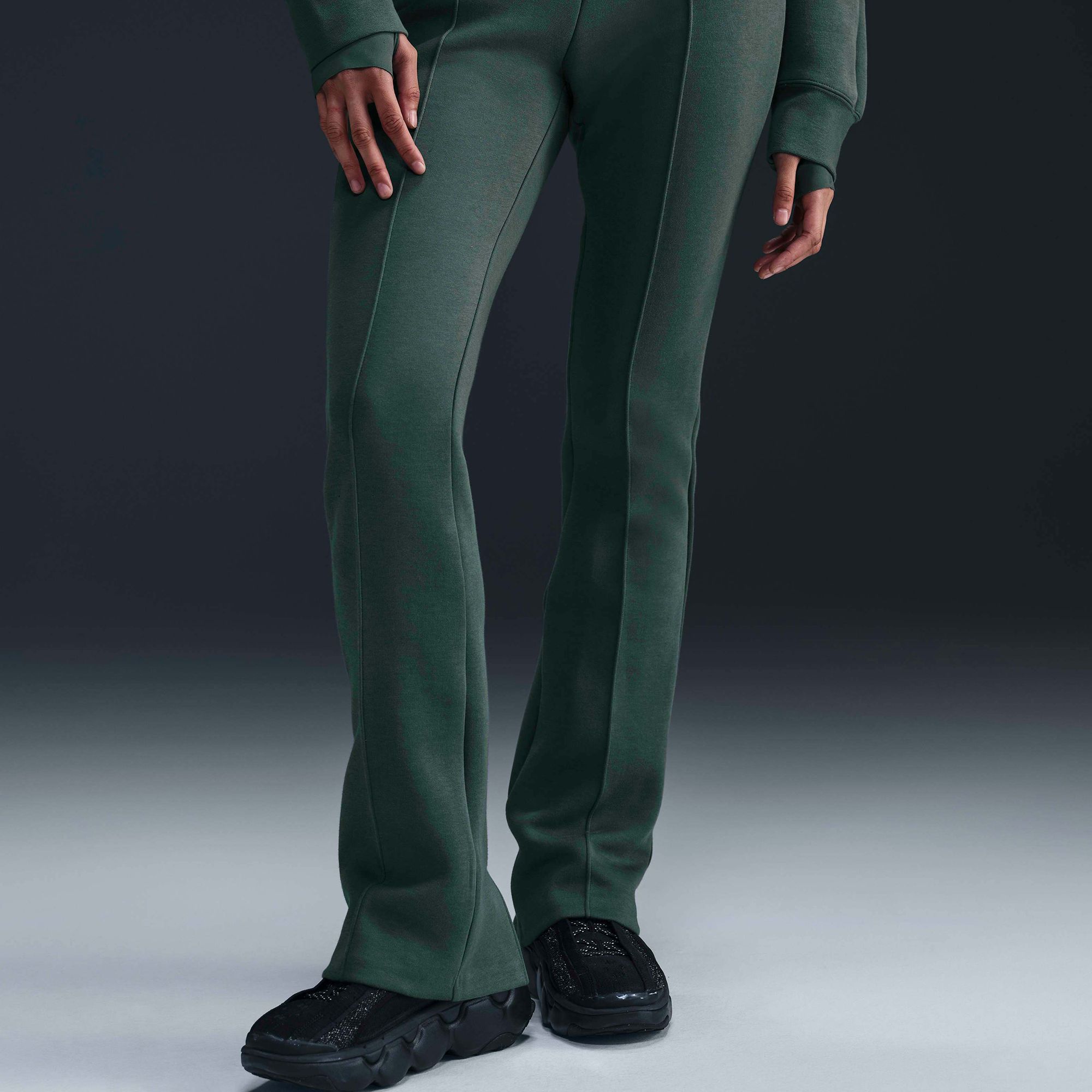 Nike Women's Sportswear Tech Fleece High-Waisted Slim Pants