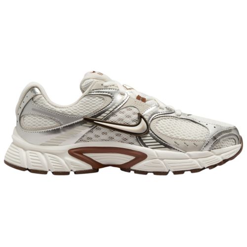 Nike Women's V5 RNR Shoes
