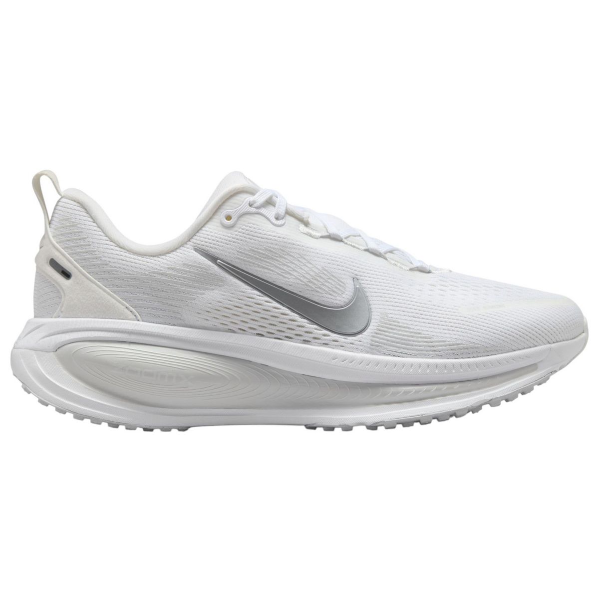 Nike Women's Vomero 18 Running Shoes