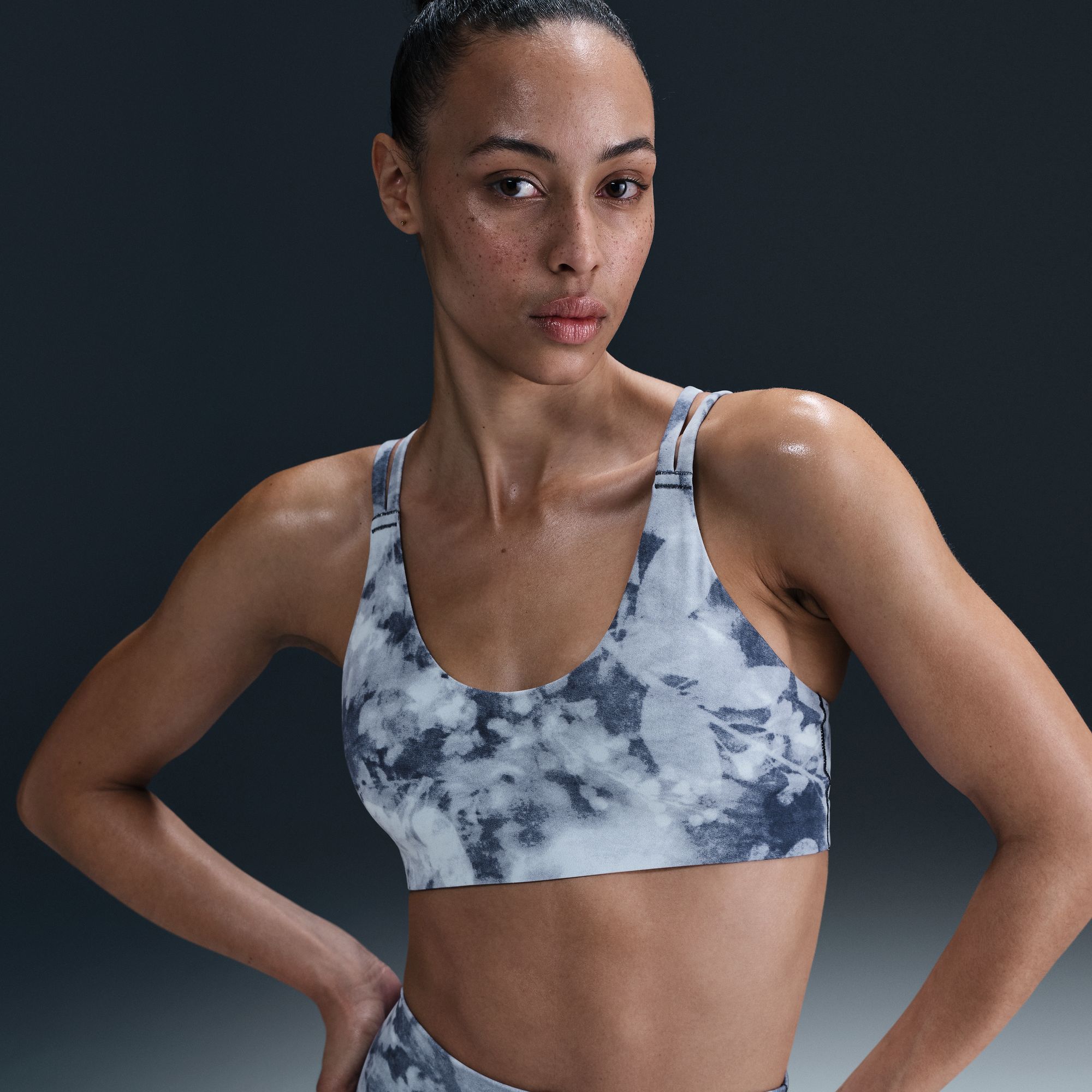Nike Women's Zenvy Light-Support Padded Printed Sports Bra