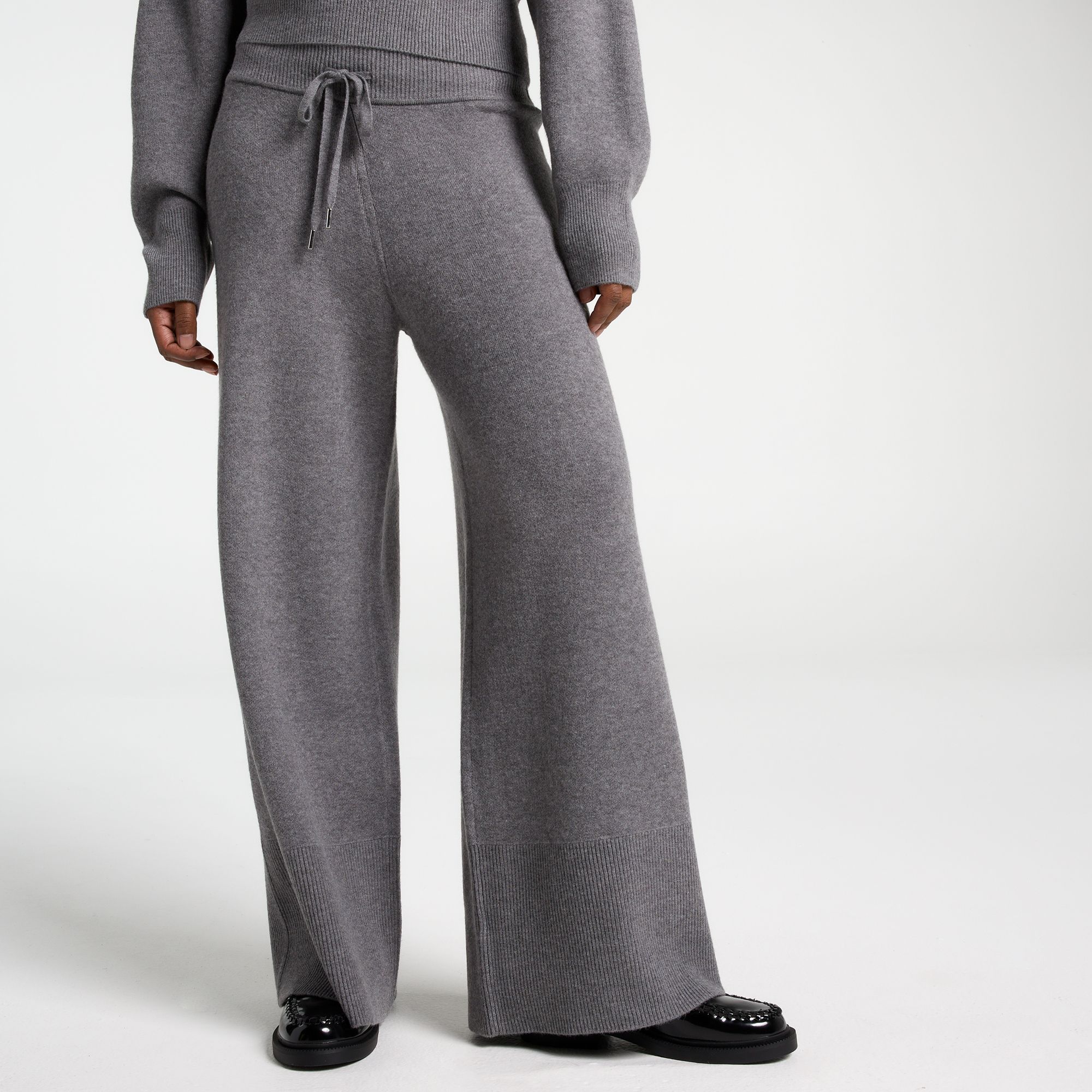 Dark Heather Grey