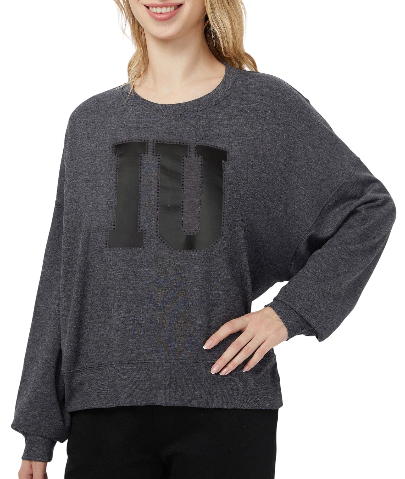 Hoodies & Sweatshirts
