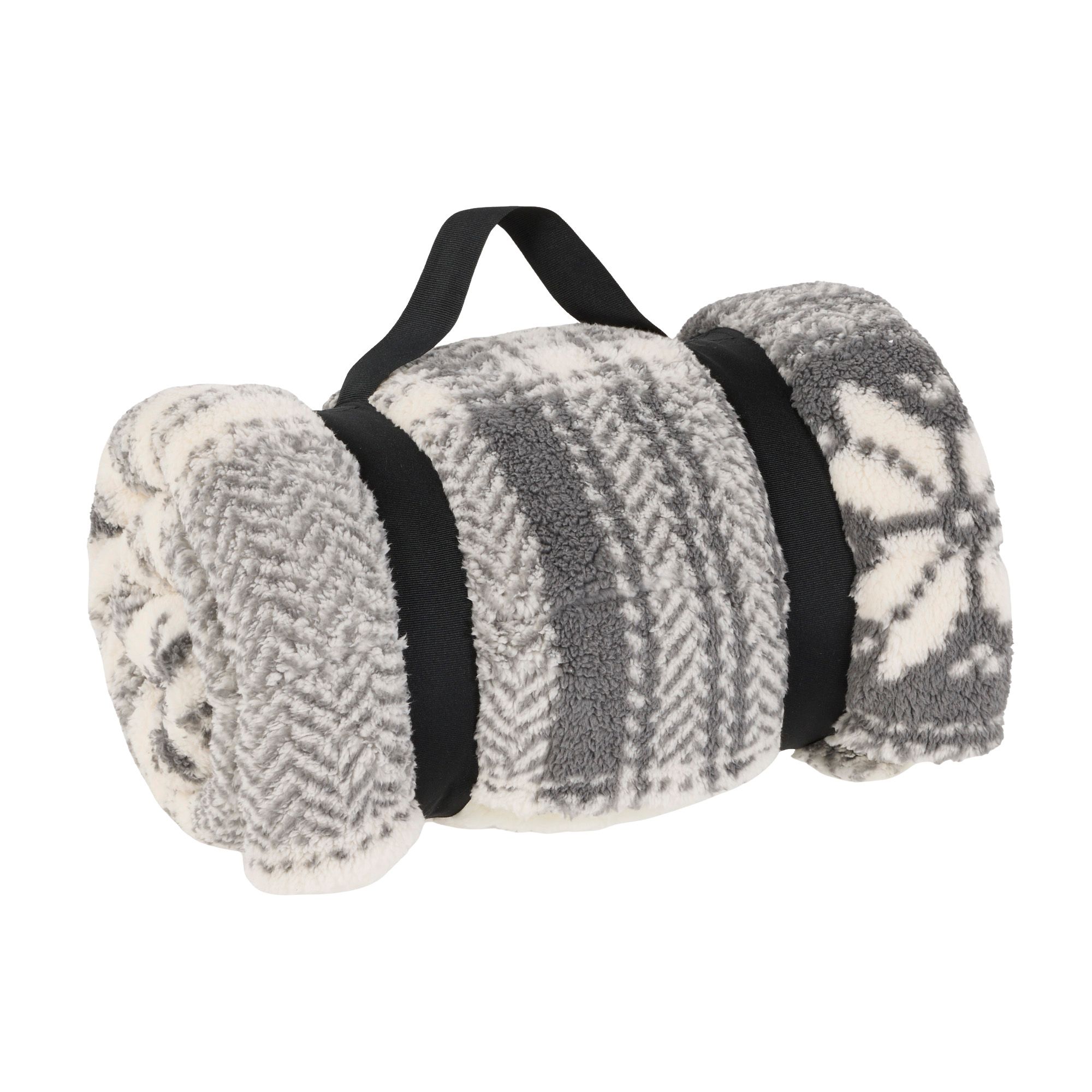 DICK's Sporting Goods Cozy Holiday Sherpa Blanket