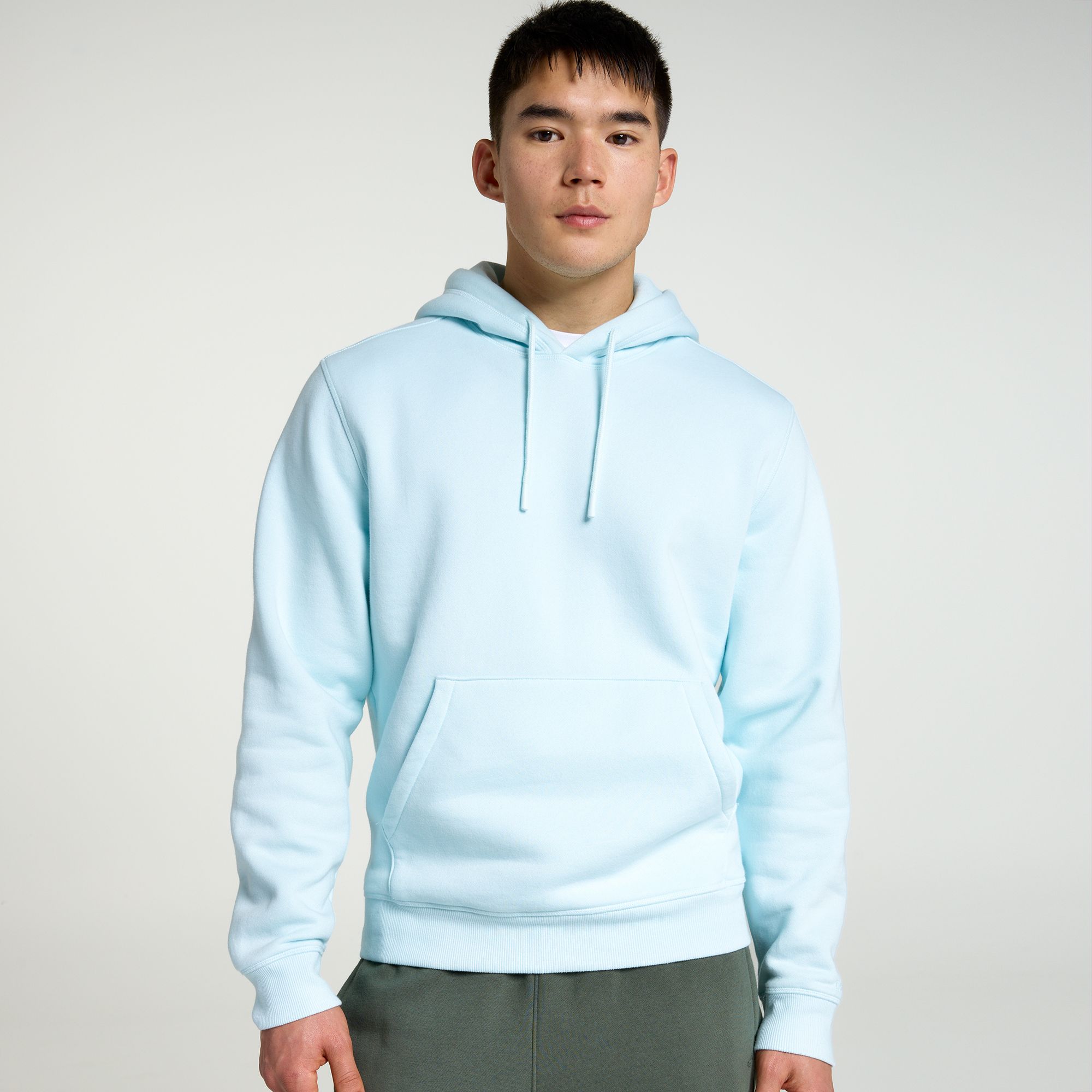 Hoodies & Sweatshirts