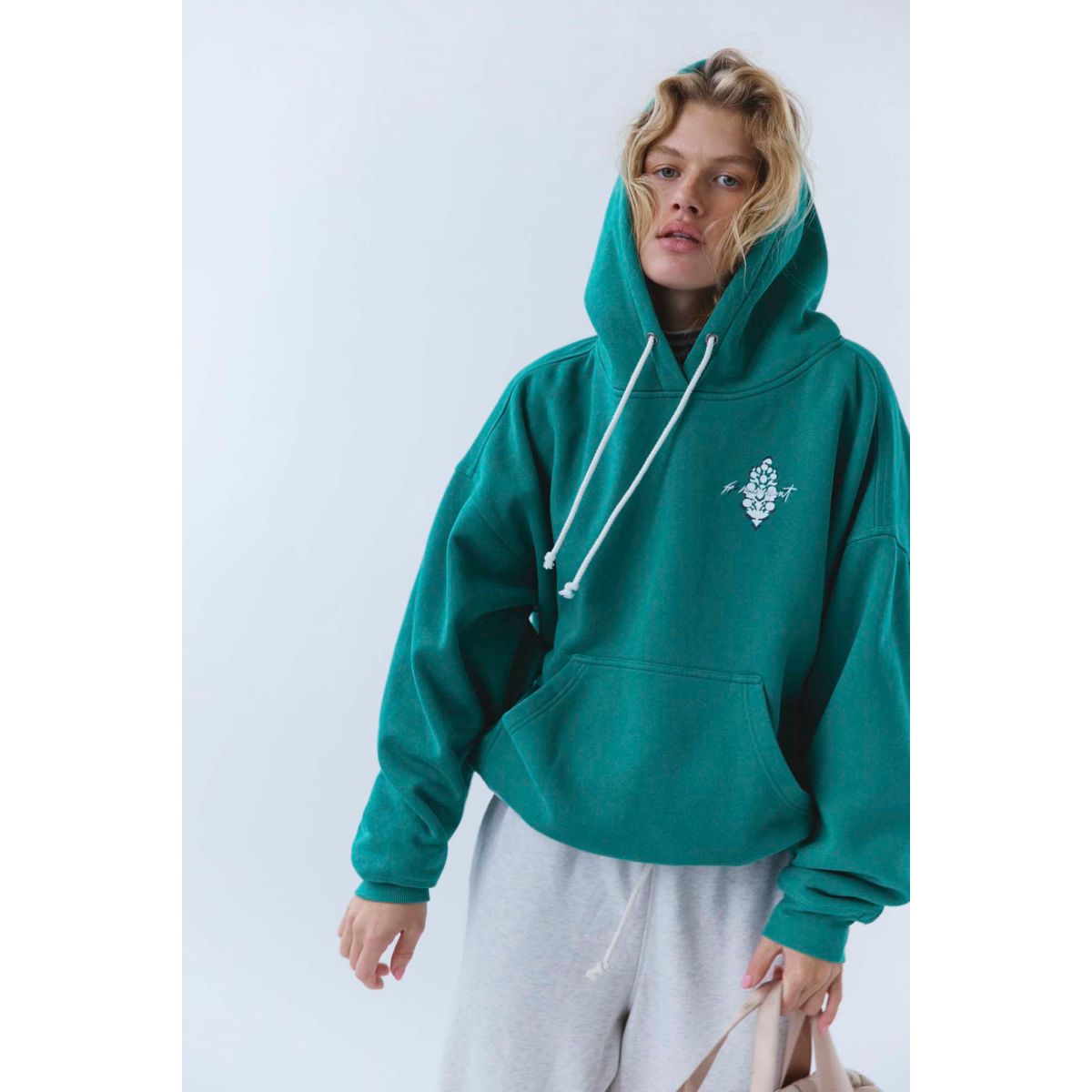 Nike Women's 24.7 ImpossiblySoft Oversized 1/2 Zip Sweatshirt