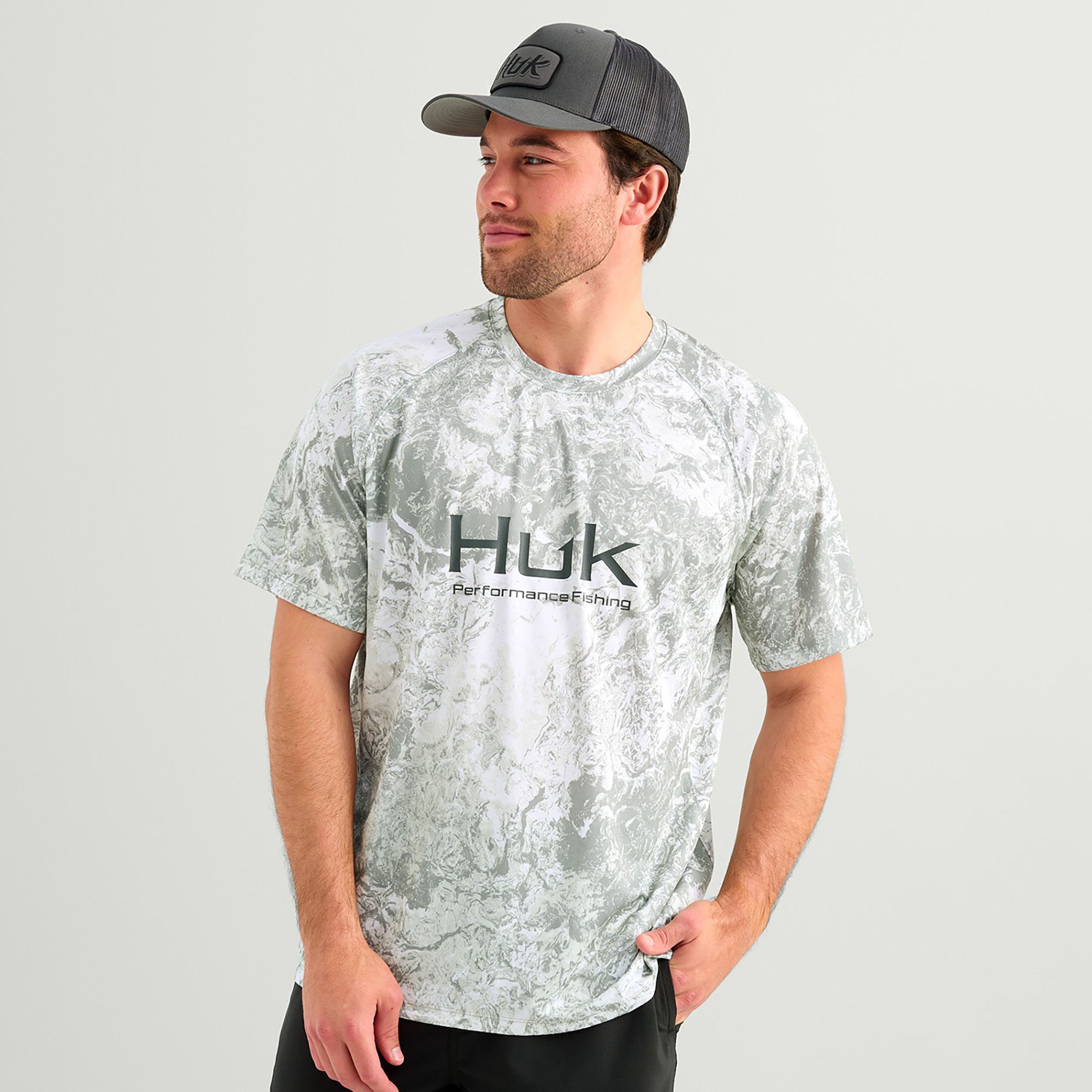 HUK Men's Mossy Oak Pursuit Short Sleeve Short Sleeve Crewneck Shirt